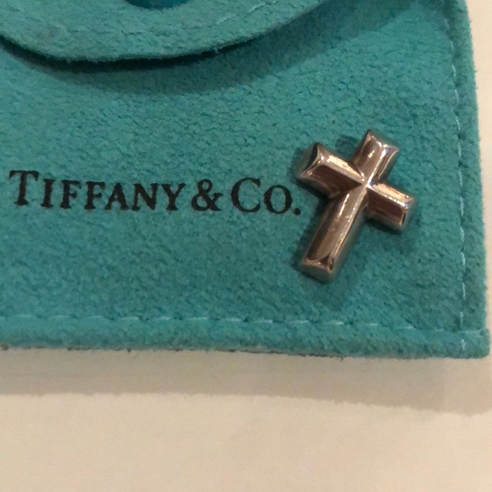 COPY - Authentic Tiffany cross pendant with heart…